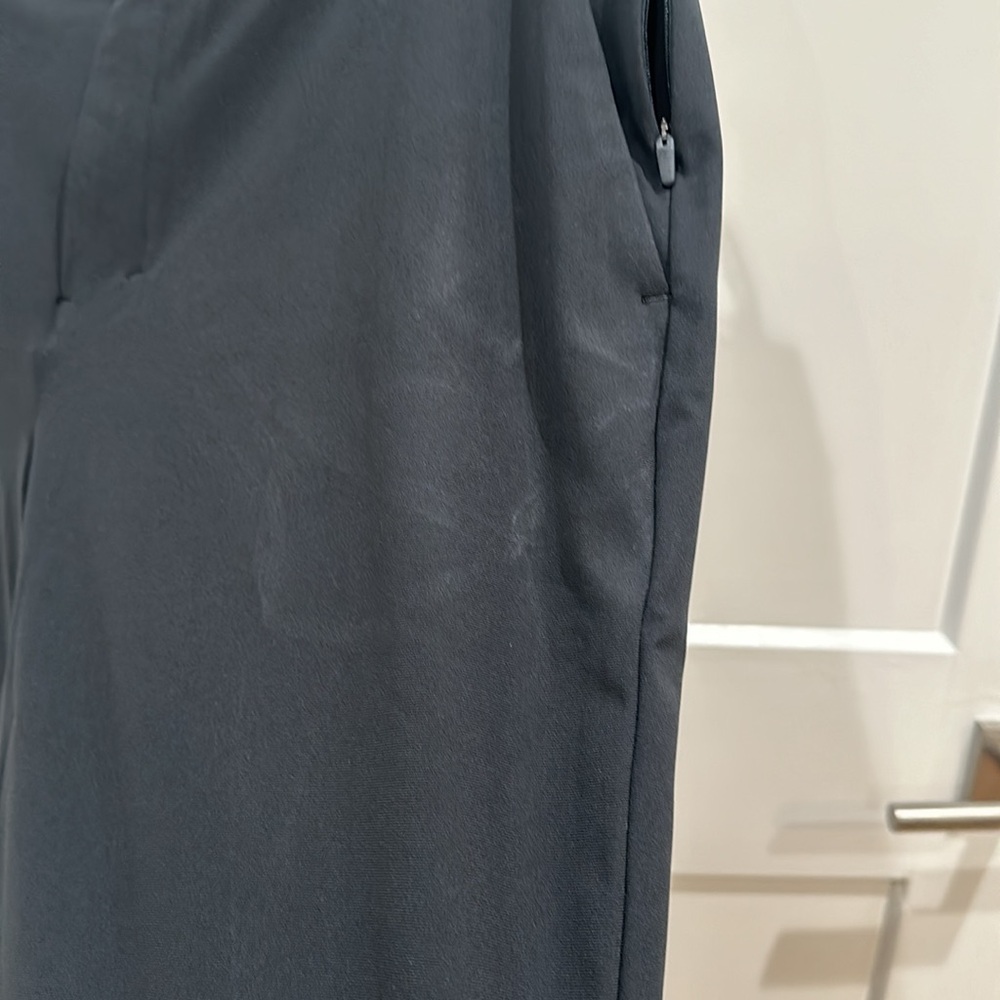 (6320) LULULEMON Commission Pant Slim 30"L *Warpstreme Sz 36W in NAVY *SOME WEAR - Picture 7 of 10